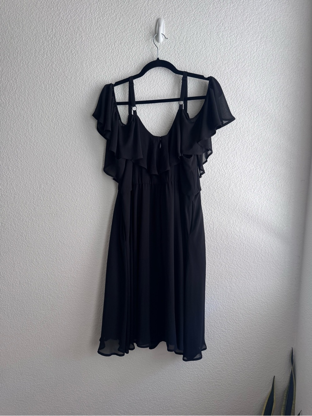 TORRID Black Cold-Shoulder Ruffle Dress | 14 - Picture 9 of 12